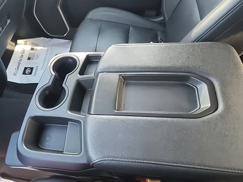 Used 2024 GMC Sierra 1500 SLT image 30