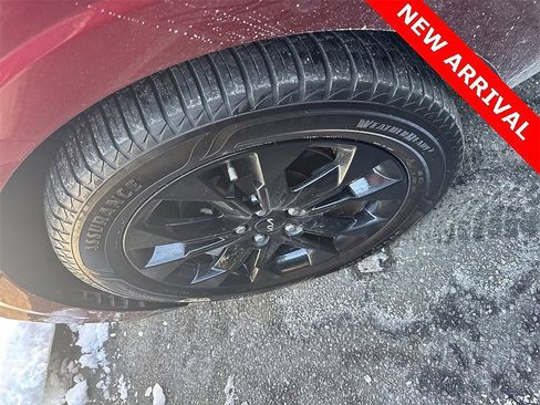 Used 2022 Kia Carnival SX Prestige image 3