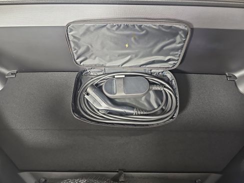 Used 2023 Rivian R1S Adventure image 14