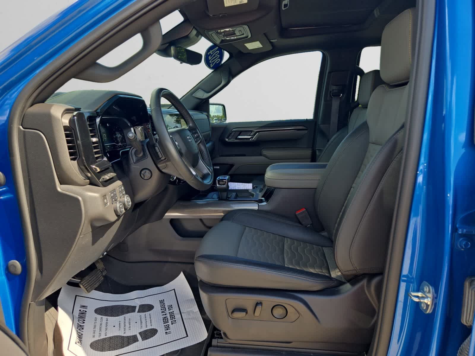 Used 2024 Chevrolet Silverado 1500 ZR2 w/ Technology Package AWD/4WD image 9
