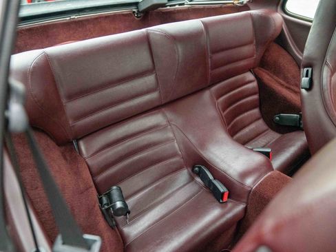 Used 1986 Porsche 944 Turbo image 35