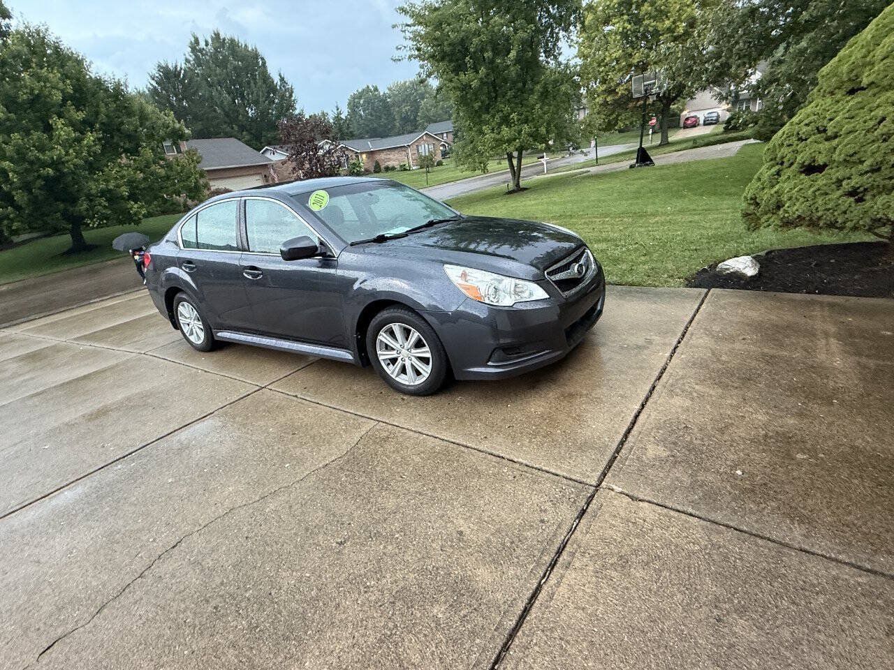 Used 2011 Subaru Legacy 2.5i Premium AWD/4WD image 4
