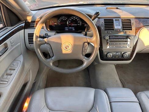 Used 2009 Cadillac DTS image 6