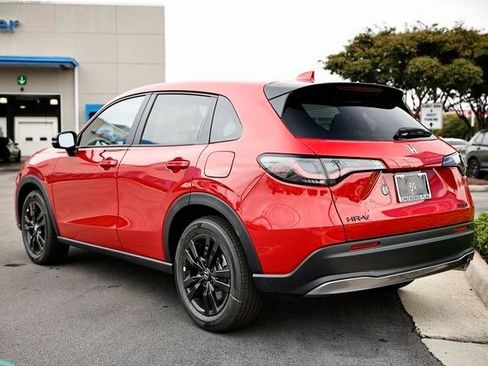New 2026 Honda HR-V Sport image 9