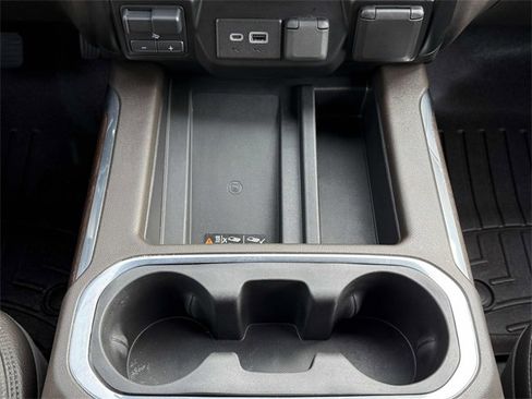 Used 2023 GMC Sierra 3500 Denali image 4