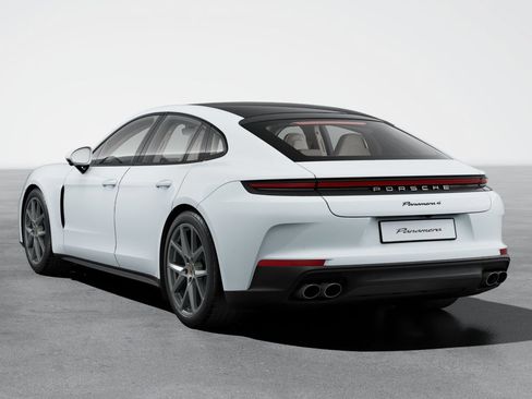 Certified 2025 Porsche Panamera 4 AWD/4WD image 3