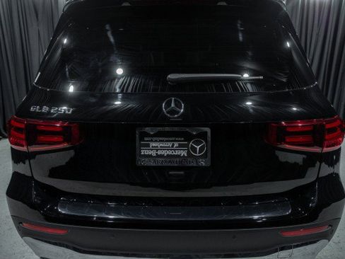 New 2026 Mercedes-Benz GLB 250 image 6
