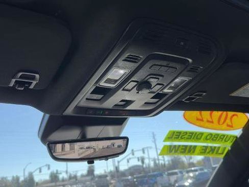 Used 2022 Cadillac Escalade Premium Luxury image 13