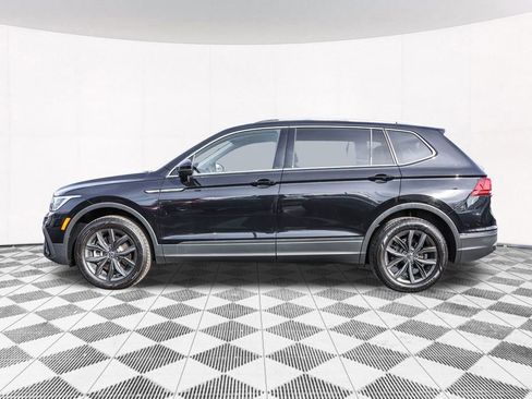 Certified 2024 Volkswagen Tiguan SE image 15