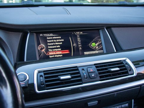 Used 2017 BMW 550i Gran Turismo xDrive image 16