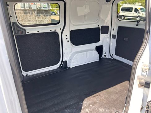 Used 2015 Chevrolet City Express LT FWD image 22
