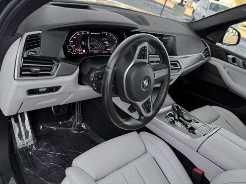 Used 2023 BMW X5 M50i image 19