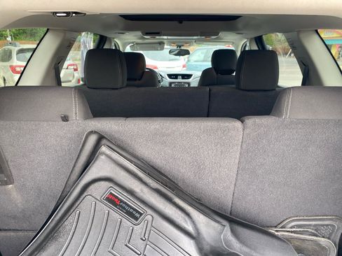 Used 2016 Chevrolet Traverse LT w/ Traveler's Package AWD/4WD image 13