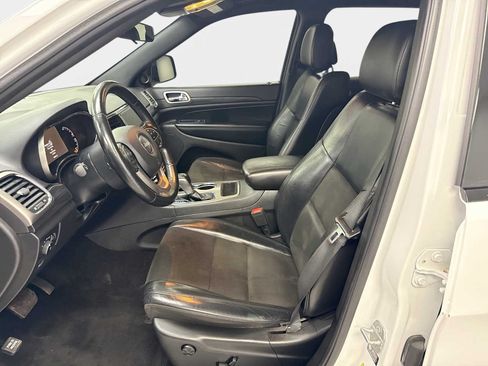 Used 2021 Jeep Grand Cherokee Laredo X AWD/4WD image 13