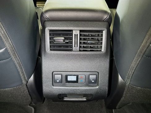 Used 2025 Mitsubishi Outlander SEL image 25