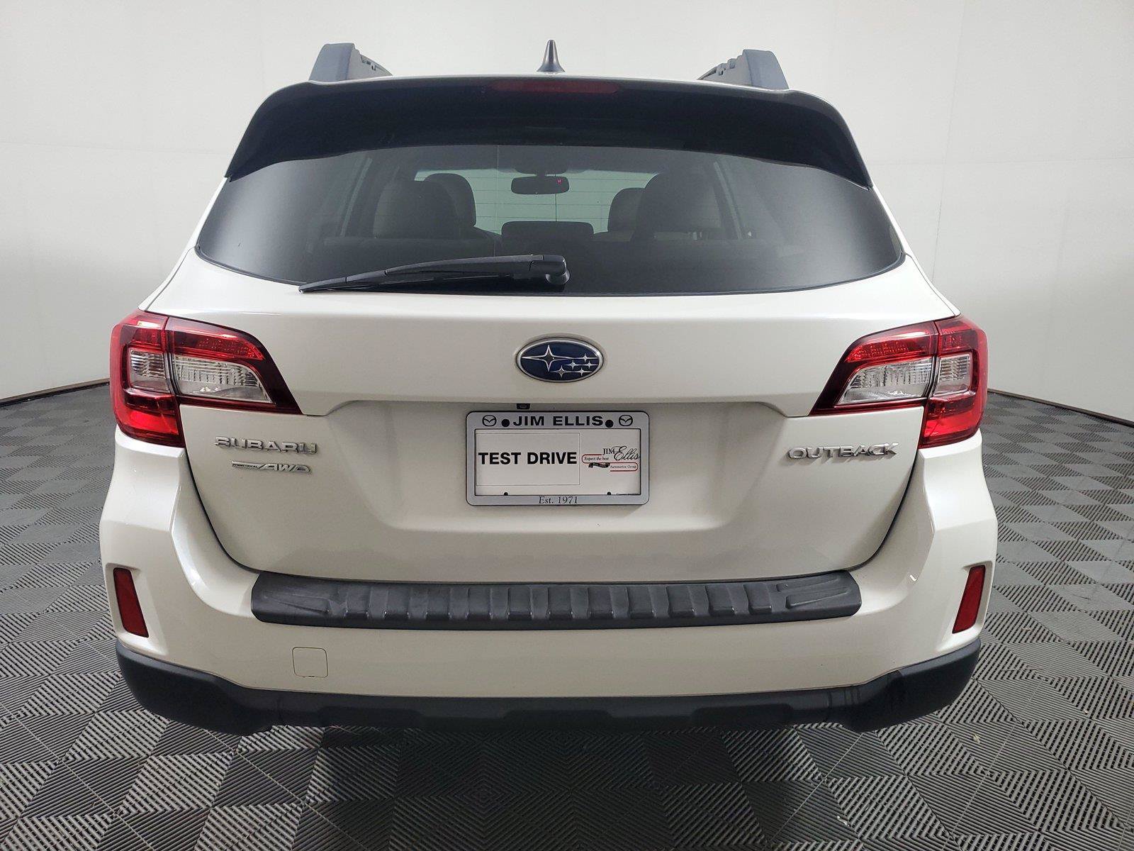 Used 2017 Subaru Outback 2.5i Limited w/ Popular Package #5 AWD/4WD image 5