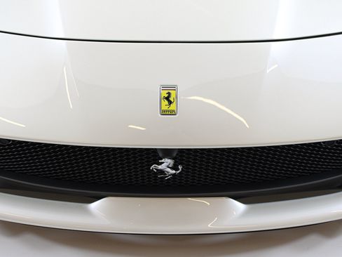 Used 2020 Ferrari 812 Superfast RWD image 72