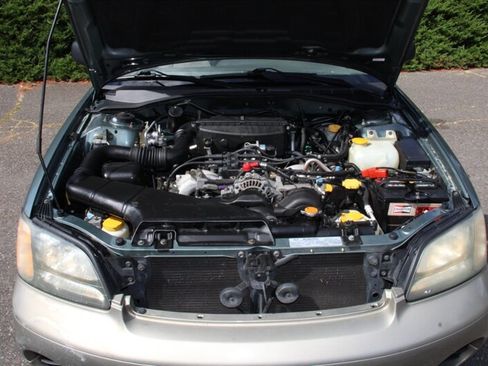 Used 2002 Subaru Outback Wagon AWD/4WD image 18
