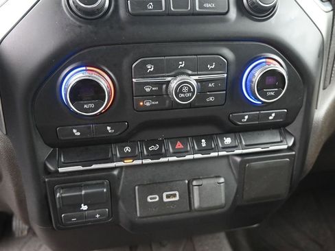 Used 2021 Chevrolet Silverado 1500 LT image 29