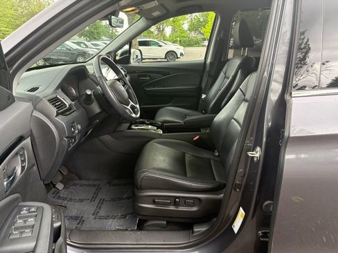 Used 2020 Honda Pilot Touring image 11