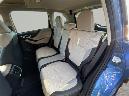 Used 2023 Subaru Forester Premium AWD/4WD image 22