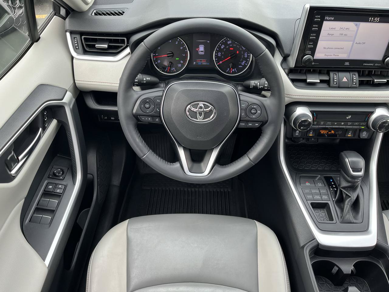 Used 2020 Toyota RAV4 XLE Premium AWD/4WD image 3