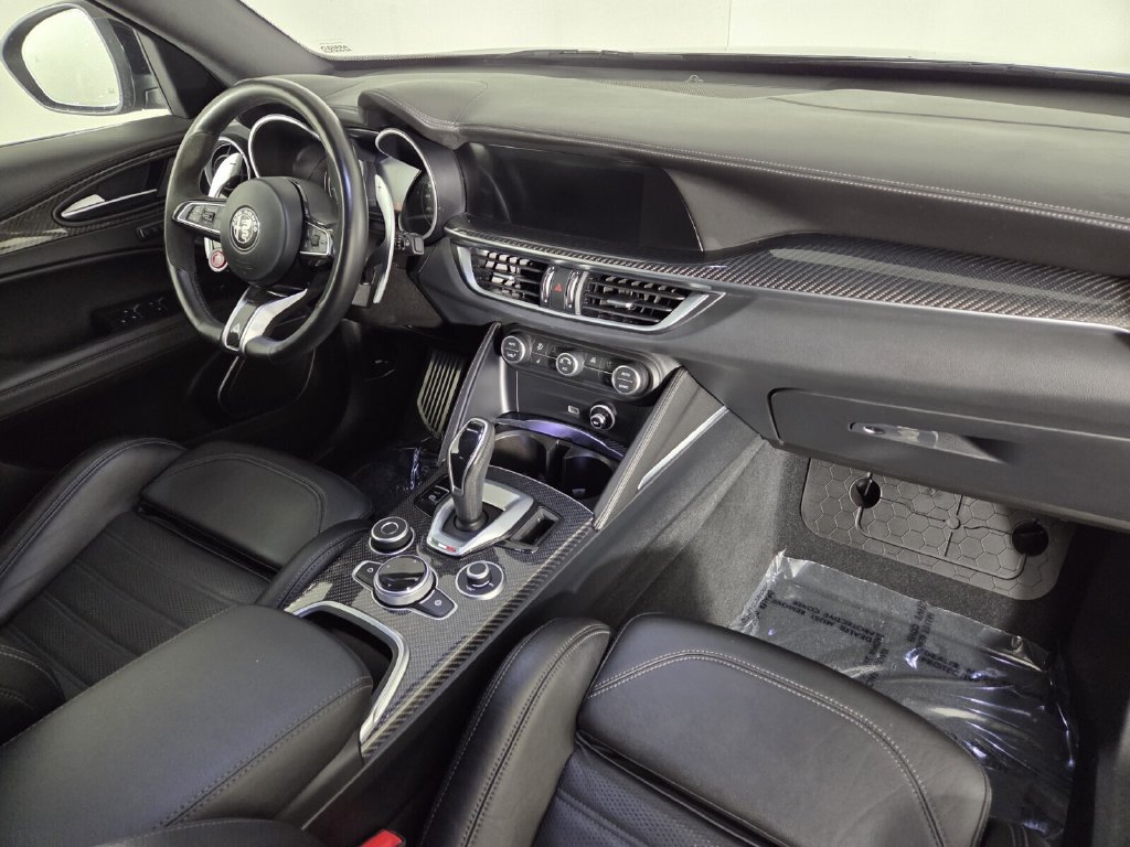 Used 2022 Alfa Romeo Stelvio Quadrifoglio w/ Active Assist Plus Package AWD/4WD image 34