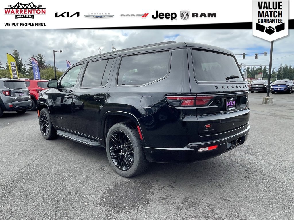 Used 2022 Jeep Wagoneer Series I AWD/4WD image 4