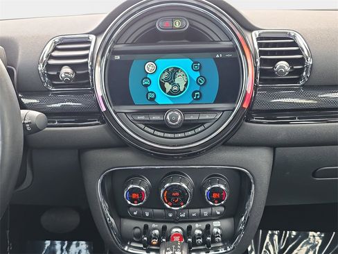 Used 2019 MINI Cooper Clubman S image 22