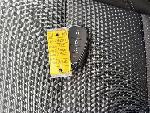 Used 2025 Chevrolet Trax LT w/ LT Convenience Package image 31