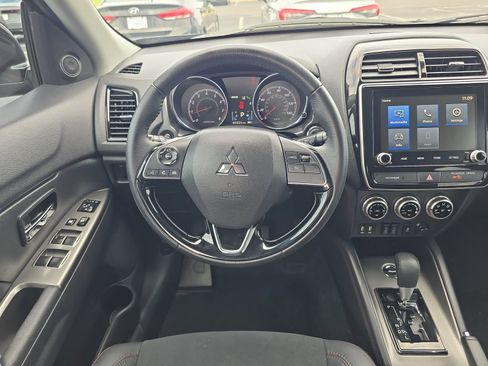 Used 2023 Mitsubishi Outlander Sport SE AWD/4WD image 9