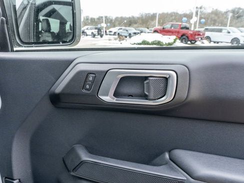 Used 2025 Ford Bronco Outer Banks image 23