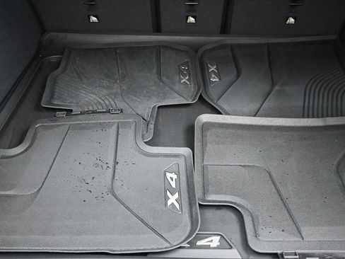 Used 2023 BMW X4 M40i AWD/4WD image 16