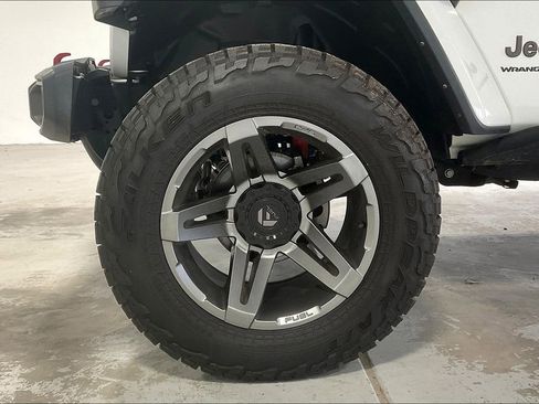 Used 2023 Jeep Wrangler Unlimited Rubicon w/ LED Lighting Group image 11