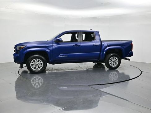 Used 2025 Toyota Tacoma SR5 RWD image 6