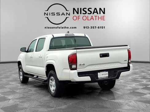 Used 2020 Toyota Tacoma SR image 3