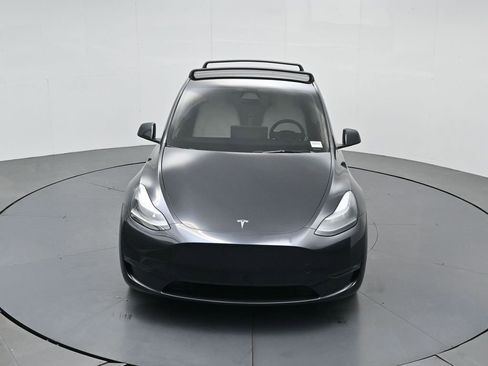 Used 2025 Tesla Model Y Long Range image 51
