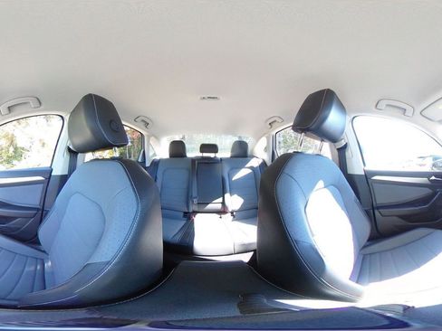 Used 2025 Volkswagen Jetta SE image 42