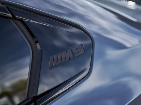 Used 2026 BMW M5 w/ Executive Package image 10