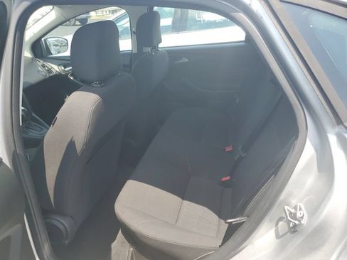 Used 2016 Ford Focus SE FWD image 5