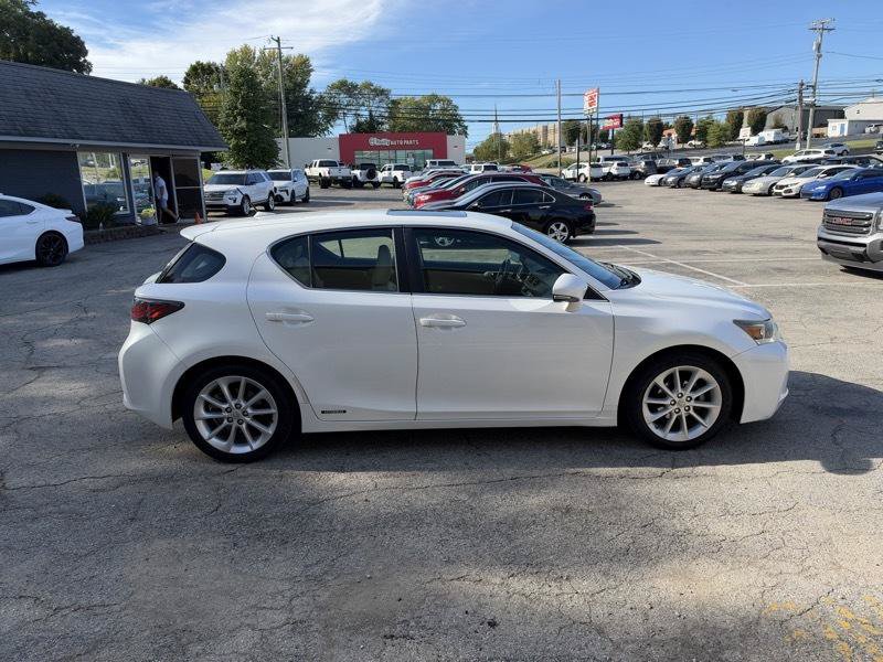 Used 2011 Lexus CT 200h Premium w/ Premium Audio Pkg FWD image 4
