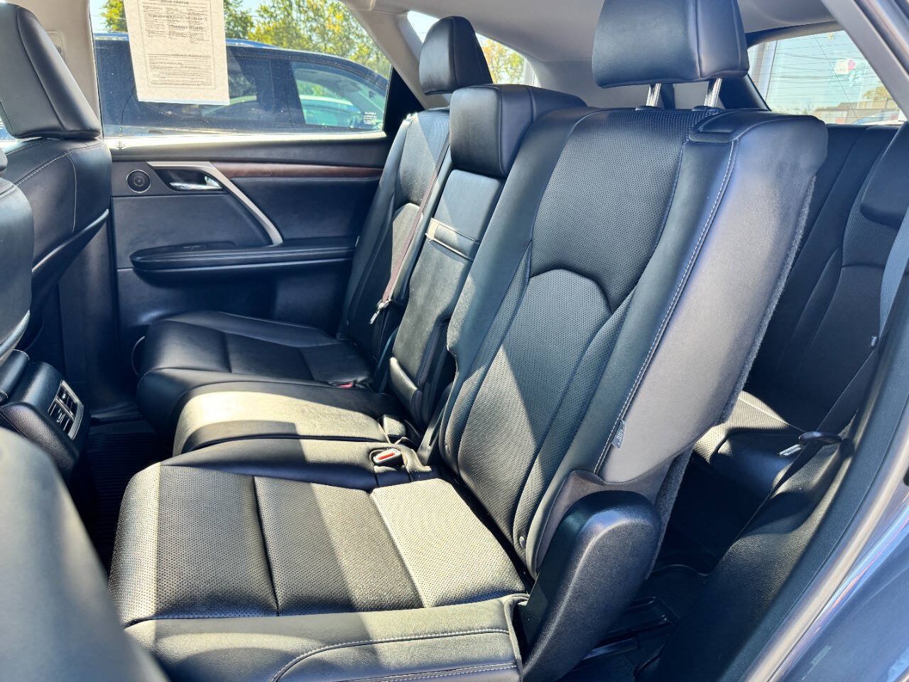 Used 2022 Lexus RX 350L Premium w/ Premium Package AWD/4WD image 24