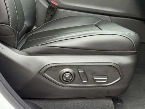 New 2025 Jeep Grand Cherokee L Limited w/ Luxury Tech Group II image 11