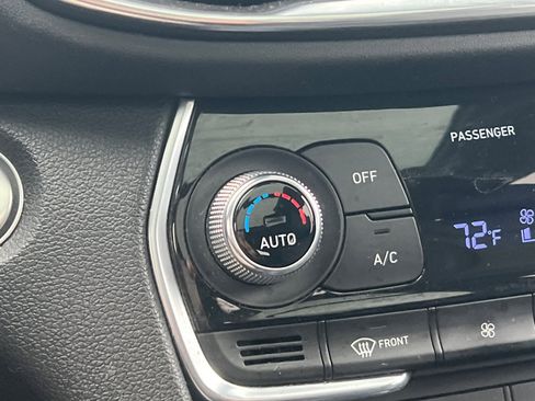 Used 2020 Hyundai Santa Fe Limited image 29