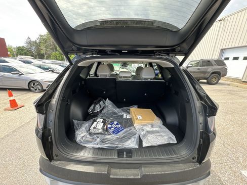 Used 2025 Hyundai Tucson Limited image 17