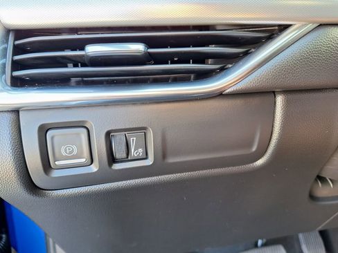 Used 2023 Cadillac XT4 Premium Luxury image 20