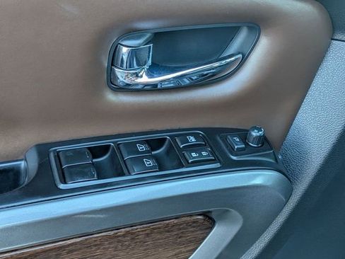 Used 2018 Nissan Titan Platinum Reserve image 14
