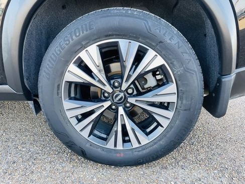 Certified 2023 Nissan Rogue SV image 8