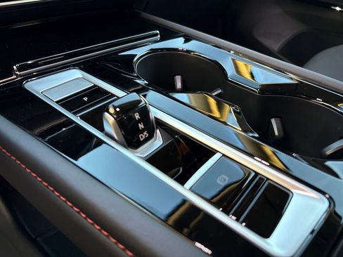 New 2026 Volkswagen Atlas Peak Edition AWD/4WD image 23