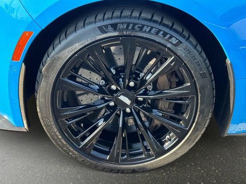 Used 2022 Cadillac CT5 V Blackwing w/ Carbon Fiber Package 2 RWD image 11